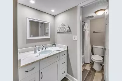 661 Poinsettia Avenue #104, Clearwater Beach, FL 33767 - Photo 17