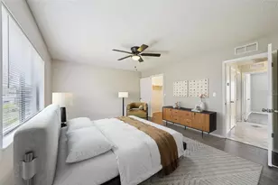 105 Lotus Cir, Safety Harbor, FL 34695 - Photo 17