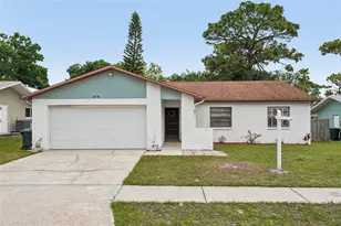 105 Lotus Cir, Safety Harbor, FL 34695 - Photo 1