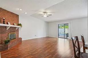 105 Lotus Cir, Safety Harbor, FL 34695 - Photo 5