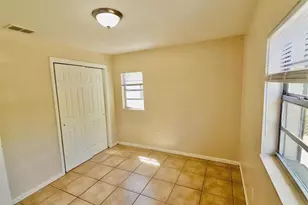 10011 N 23rd St, Tampa, FL 33612 - Photo 25