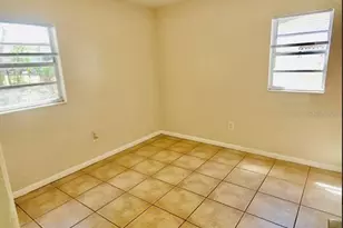 10011 N 23rd St, Tampa, FL 33612 - Photo 15