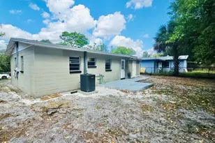 10011 N 23rd St, Tampa, FL 33612 - Photo 5