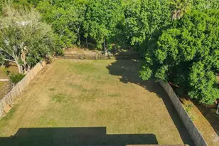 1635 Ledgestone Dr, Brandon, FL 33511 - Photo 5