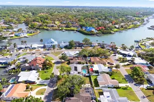 1768 Harbor Cir E, Largo, FL 33770 - Photo 31