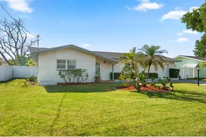 1768 Harbor Circle E, Largo, FL 33770 - Photo 1