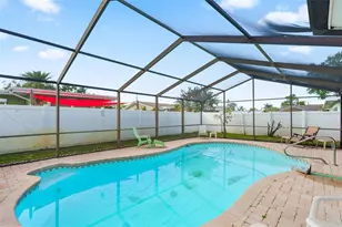 1768 Harbor Cir E, Largo, FL 33770 - Photo 11