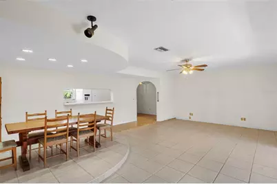 1768 Harbor Circle E, Largo, FL 33770 - Photo 5