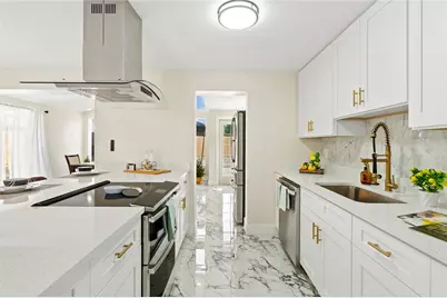 8335 Galewood Circle, Tampa, FL 33615 - Photo 13