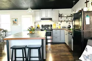 6456 Presidential Cir, Zephyrhills, FL 33540 - Photo 7