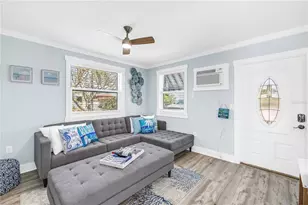 6892 Gulf Winds Dr, Saint Pete Beach, FL 33706 - Photo 9