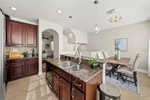 3044 Pointeview Dr, Tampa, FL 33611 - Photo 11