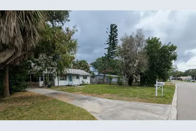 7001 & 7011 Hibiscus Avenue S, South Pasadena, FL 33707 - Photo 13