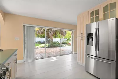 2725 N Myrtle Avenue, Tampa, FL 33602 - Photo 9