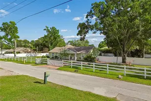 9406 W Flora St, Tampa, FL 33615 - Photo 35
