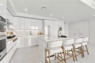400 Central Ave, Saint Petersburg, FL 33701 - Photo 13