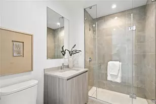 400 Central Ave, Saint Petersburg, FL 33701 - Photo 25