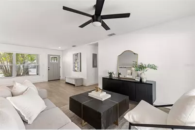 4610 S Shamrock Road, Tampa, FL 33611 - Photo 11