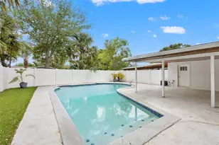 4610 S Shamrock Rd, Tampa, FL 33611 - Photo 35