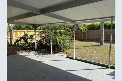 4666 Iris Street N, Saint Petersburg, FL 33714 - Photo 13