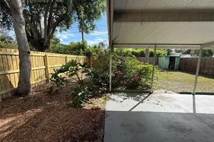 4666 Iris St N, Saint Petersburg, FL 33714 - Photo 11
