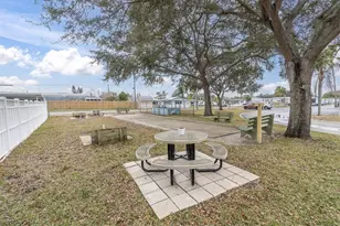 4352 Tahitian Gardens Cir, Holiday, FL 34691 - Photo 15