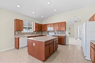601 Nodding Shade Dr, Brooksville, FL 34604 - Photo 9