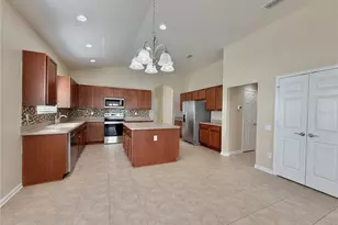 601 Nodding Shade Dr, Brooksville, FL 34604 - Photo 5