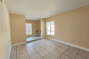 7601 Paula Dr, Tampa, FL 33615 - Photo 7