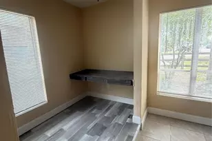 7601 Paula Dr, Tampa, FL 33615 - Photo 7