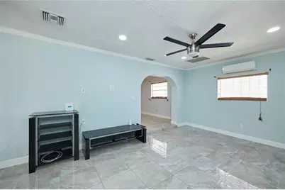 6804 N Hubert Avenue, Tampa, FL 33614 - Photo 15