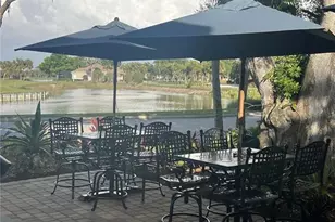 360 Cedarbrook Ct, Venice, FL 34292 - Photo 5