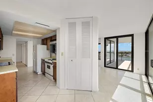 9425 Blind Pass Rd, Saint Pete Beach, FL 33706 - Photo 23