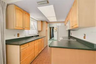 1839 Almeria Way S, Saint Petersburg, FL 33712 - Photo 9