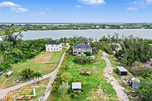 1740 Bayshore Dr, Terra Ceia, FL 34250 - Photo 59