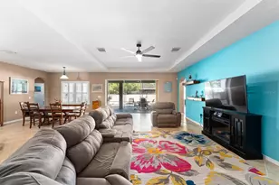 11403 Scribner Station Ln, Lithia, FL 33547 - Photo 5