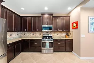 11403 Scribner Station Ln, Lithia, FL 33547 - Photo 11