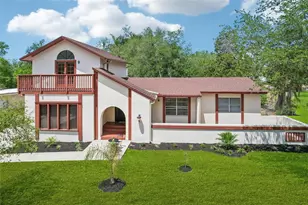 118 N Greenfield Ave, Temple Terrace, FL 33617 - Photo 1