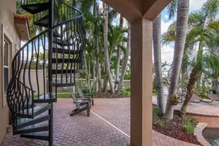 507 Driftwood Dr E, Palm Harbor, FL 34683 - Photo 51