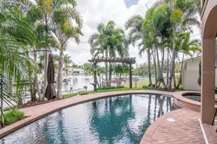 507 Driftwood Dr E, Palm Harbor, FL 34683 - Photo 53