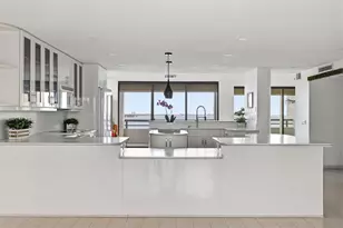 5700 Mariner St, Tampa, FL 33609 - Photo 9