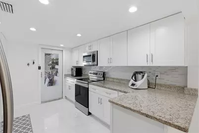 2530 W Tennessee Avenue, Tampa, FL 33629 - Photo 13