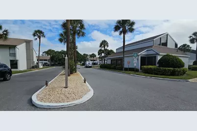 2025 Lakewood Club Drive S #5K, Saint Petersburg, FL 33712 - Photo 17