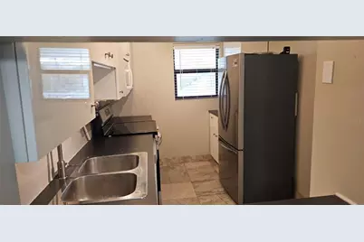 2025 Lakewood Club Drive S #5K, Saint Petersburg, FL 33712 - Photo 5