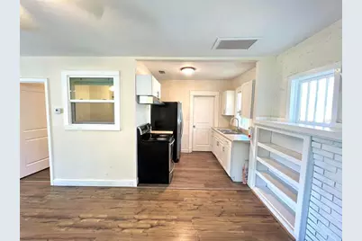 1529 12th Street S #A, Saint Petersburg, FL 33705 - Photo 5