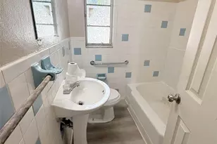 2835 Dr Martin Luther King Jr Street S, Saint Petersburg, FL 33705 - Photo 13