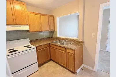 2835 Dr Martin Luther King Jr Street S, Saint Petersburg, FL 33705 - Photo 7