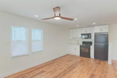 1200 40th Street S, Saint Petersburg, FL 33711 - Photo 11