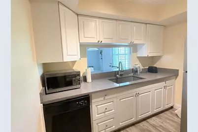 3357 38th Street S #C, Saint Petersburg, FL 33711 - Photo 9