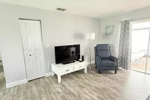 3357 38th St S, Saint Petersburg, FL 33711 - Photo 5